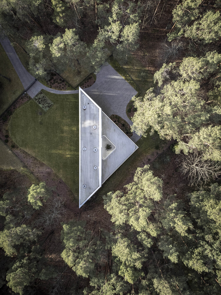 trim-house-robert-konieczny-plus-kwk-promes_1